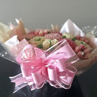 🌸 LOVE IT. LEARN IT. MAKE IT. 🌸
There’s more than one way to experience The Sweet Spot Cakes.
🧁 LOVE IT
Order one of our signature cupcake bouquets — handcrafted buttercream flowers that look almost too beautiful to eat. Almost. 😉
🌷 LEARN IT
Want to create them yourself? Join one of our buttercream flower decorating workshops and learn the techniques we use to turn cupcakes into beautiful floral creations.
🎂 MAKE IT AT HOME
Pick up our premium Cake Mixes & Icing Kits from one of our selected retailers and create your own baking magic at home.
Our Icing Kit even includes a professional piping tip, and the pouch transforms into your piping bag — plus there’s a QR video tutorial to show you how.
🇨🇦 Made in Canada
✨ Preservative-free
✡️ Kosher (COR)
👩 Woman-owned & Canadian-owned
Whether you want us to make it for you, teach you how, or give you the tools to do it yourself, The Sweet Spot is here to make beautiful baking easier.
Bake like a Boss. Frost like a Pro.™
#TheSweetSpotCakes #CupcakeBouquets #ButtercreamFlowers #CakeDecorating #BakingClasses #CakeMix #IcingKit #MadeInCanada #CanadianMade #WomanOwnedBusiness #TorontoBaker #BakeLikeABoss #FrostLikeAPro